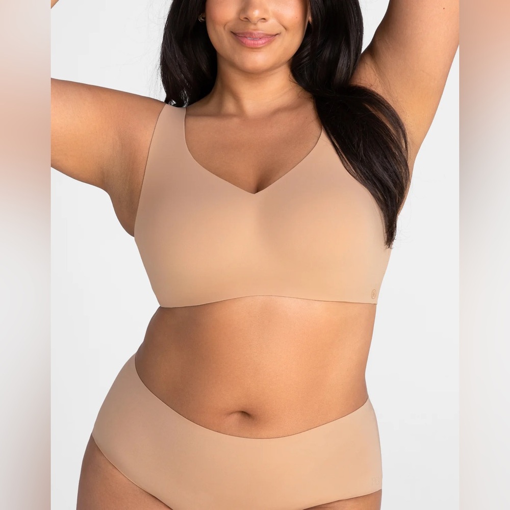Honeylove Women’s SoftForm Pullover Bra Wireless Sand - Size Medium